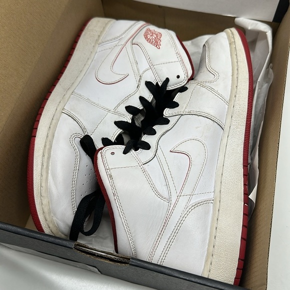 Air Jordan 1 Mid Sneakers Shoes Leather Retro White Red Black Size 7 Youth - Picture 10 of 12